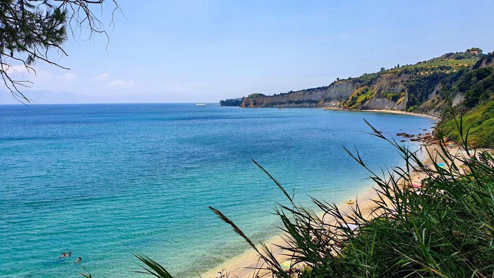De La Plage Hotel Koroni エクステリア 写真