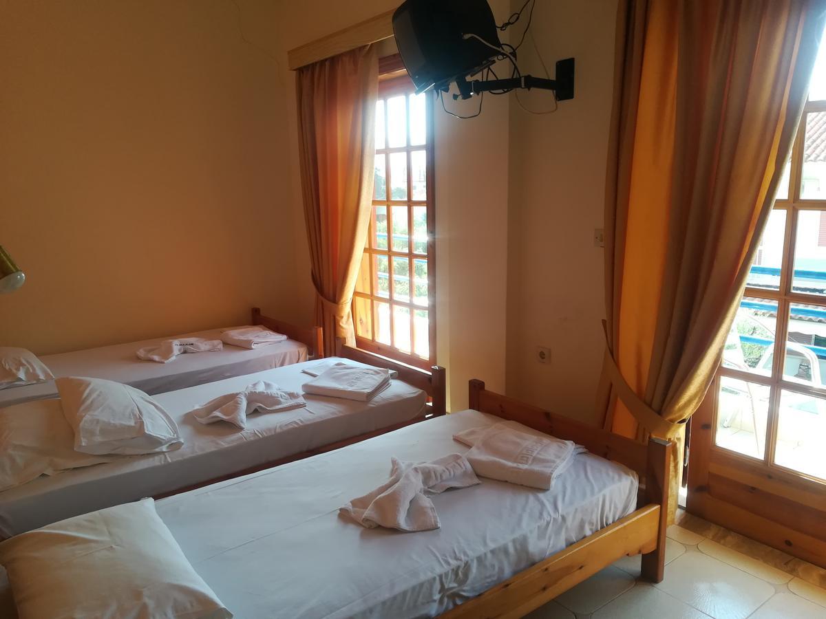 De La Plage Hotel Koroni エクステリア 写真